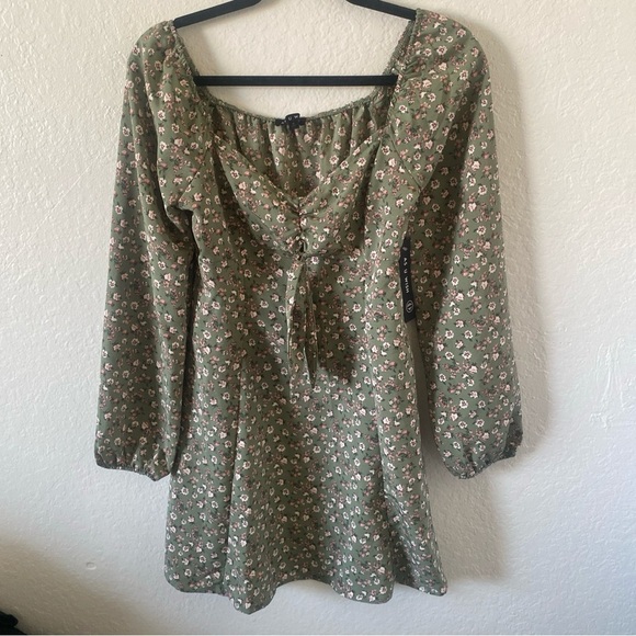 Floral Green Long Sleeve Dress - Picture 4 of 5